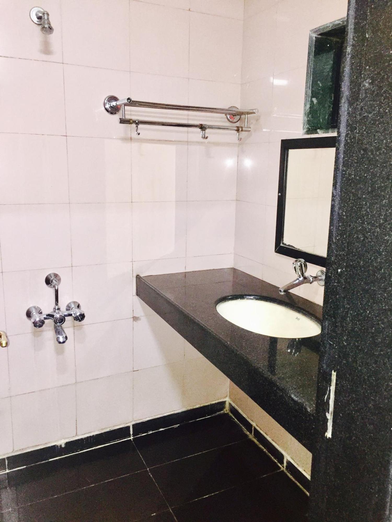 Hotel New Uttam Hira Palace Nashik Zewnętrze zdjęcie